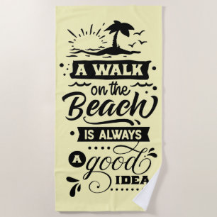 Ein Spaziergang am Strand ist immer eine gute Idee Strandtuch