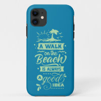 Ein Spaziergang am Strand liebt Palmen