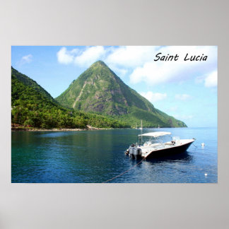 Ein Speedboat vor den Pitons in Saint Lucia Poster