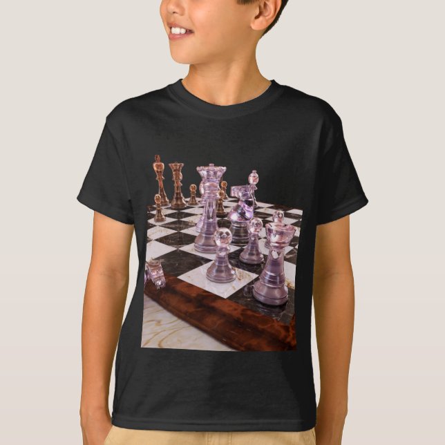 Ein Spiel mit Schach T-Shirt (Vorderseite)