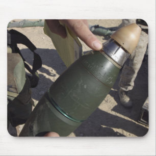 Ein Staffelführer weist auf eine Verzögerung hin Mousepad