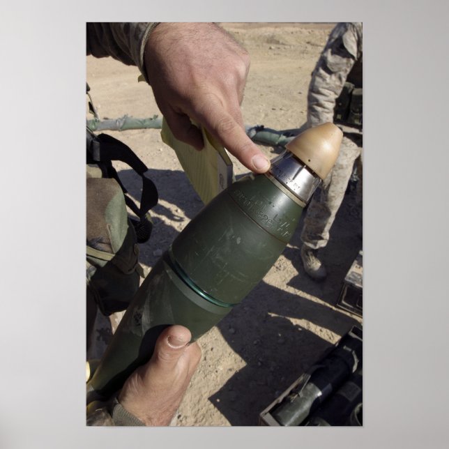 Ein Staffelführer weist auf eine Verzögerung hin Poster (Vorne)