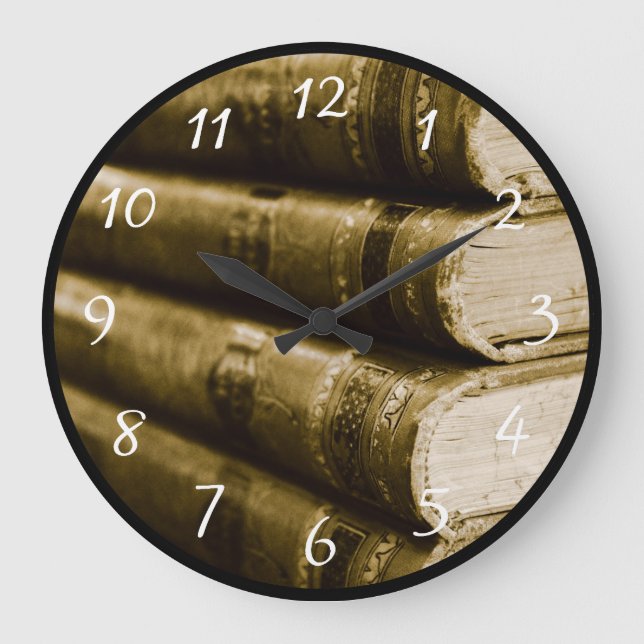 Ein Stapel alte Bücher Große Wanduhr (Vorderseite)