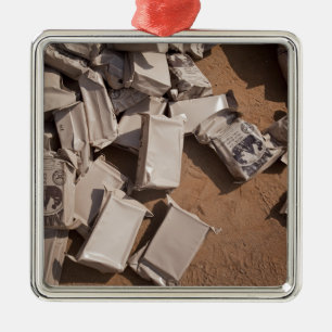 Ein Stapel der Mahlzeiten essfertig Ornament Aus Metall