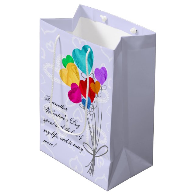 Ein Strauß von Herzpapierballons Mittlere Geschenktüte (Vorderseite Schrägansicht)