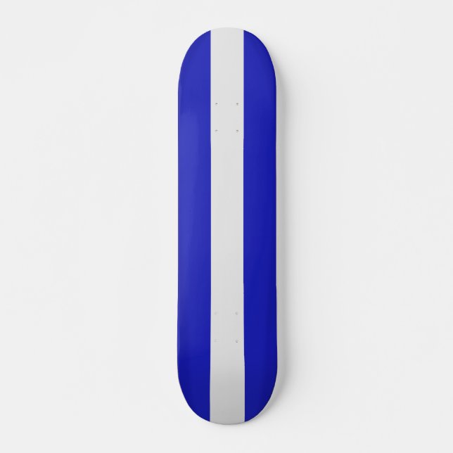 Ein Stripe Longboard Skateboard (Vorne)