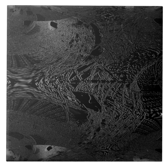 Ein Stück dunkelschwarze Keramik mit einem bemerke Fliese (Vorderseite)