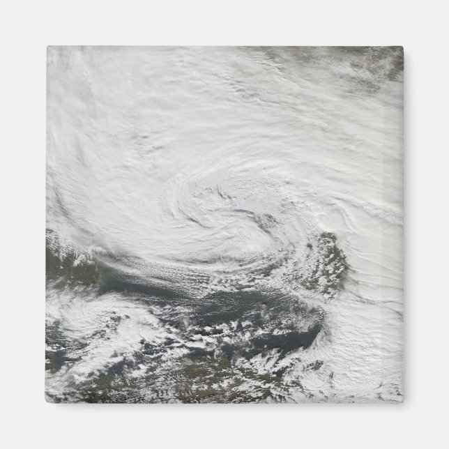 Ein Sturm über dem Schwarzen Meer und dem Meer von Magnet (Vorne)