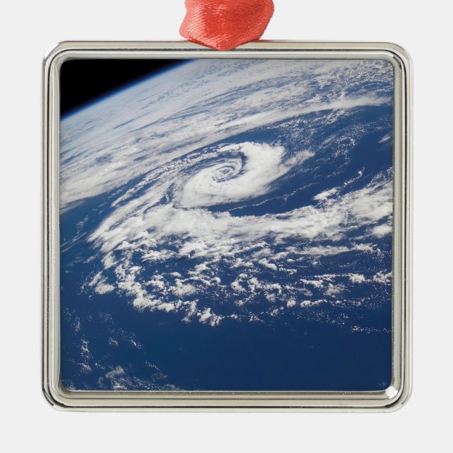 Ein subtropischer Zyklon Ornament Aus Metall (Vorne)