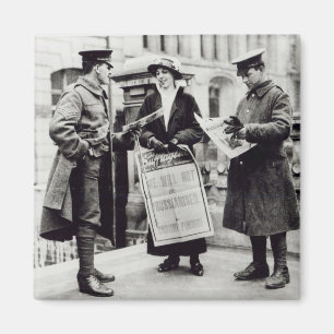 Ein Suffragette, der Zeitungen bis zwei verkauft Magnet