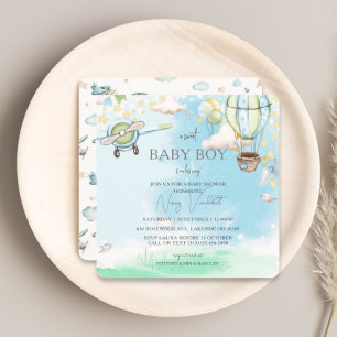 Ein süßer Baby Junge ist auf dem Weg zur Babydusch Einladung