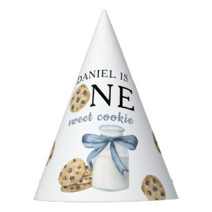 Ein süßer Keks und Milch zum ersten Geburtstag Partyhütchen