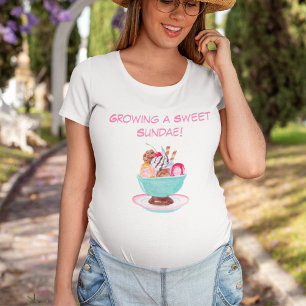 Ein süßes Eisbecher-Wachstum T-Shirt