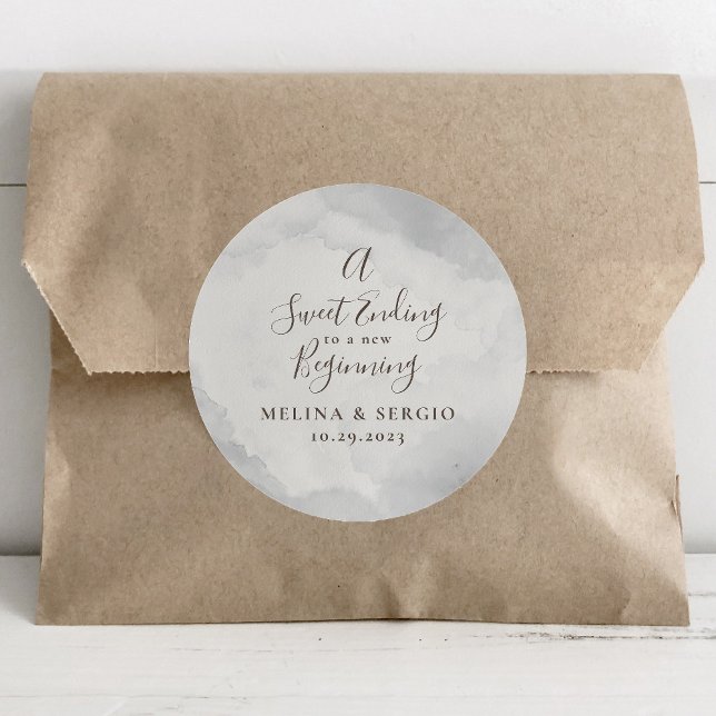 Ein süßes Ende für einen neuen Hochzeitsklassiker Runder Aufkleber (Von Creator hochgeladen)