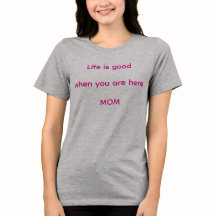 Ein T-Shirt, das ein besonderes Geschenk für Mama