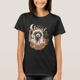 Ein T - Shirt mit Kernraccoon und Pilzen