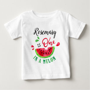 Ein Tag in einem Melon zum ersten Geburtstag Baby T-shirt