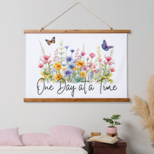 Ein Tag nach dem anderen Wildblumen für inspiriere Wandteppich Mit Holzrahmen