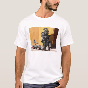 Ein Techniker T-Shirt