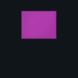 Ein tiefer lila Hintergrund, der von einem hellen  Leinwanddruck<br><div class="desc">Mit diesem atemberaubenden lila Hintergrund,  der durch eine leuchtend weiße Grenze hervorgehoben wird,  stärken Sie Ihren Wohnraum mit einer Touch moderner Eleganz. Das perfekte Accessoire,  um jedem Zimmer in Ihrer Zuhause einen stilvollen Pop hinzuzufügen.</div>