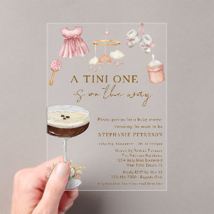 Ein Tini auf dem Weg Espresso Martini Baby Shower Acryleinladungen