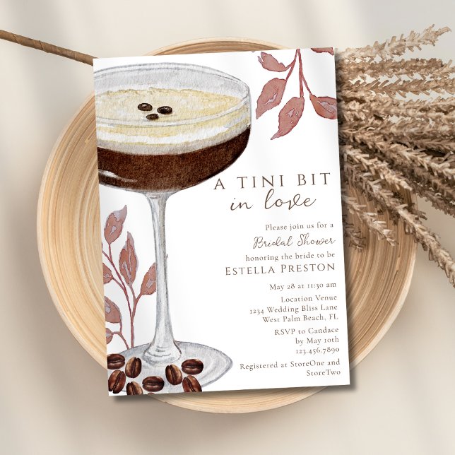 Ein Tini-Bit in Liebe Espresso Martini Brautparty Einladung (Von Creator hochgeladen)