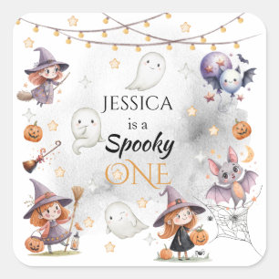 Ein tolles Halloween-Sticker mit Hexen Quadratischer Aufkleber