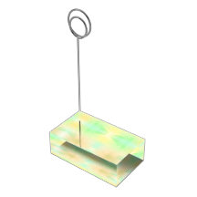 Ein transparenter rechteckiger Block mit einem pas
