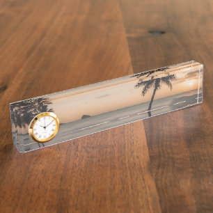 Ein traumhafter Ort an einem tropischen Strand Namensplakette