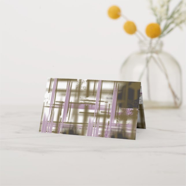 Ein unberührter See inmitten schneebedeckter Berge Platzkarte (Vorderseite)