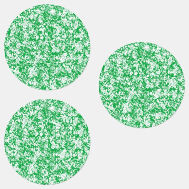 Ein üppiger, grüner Farn mit zarten, rauen Fronten Etiketten (Gruppe)