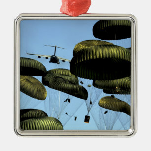 Ein US-LuftwaffeC-17 Globemaster III Silbernes Ornament
