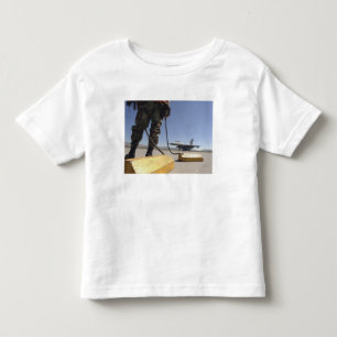 Ein US-Luftwaffen-Crewleiter Kleinkind T-shirt