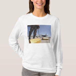 Ein US-Luftwaffen-Crewleiter T-Shirt