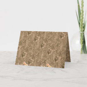 Ein Vintages Blumenmuster mit aufwändiger brauner  Einladung