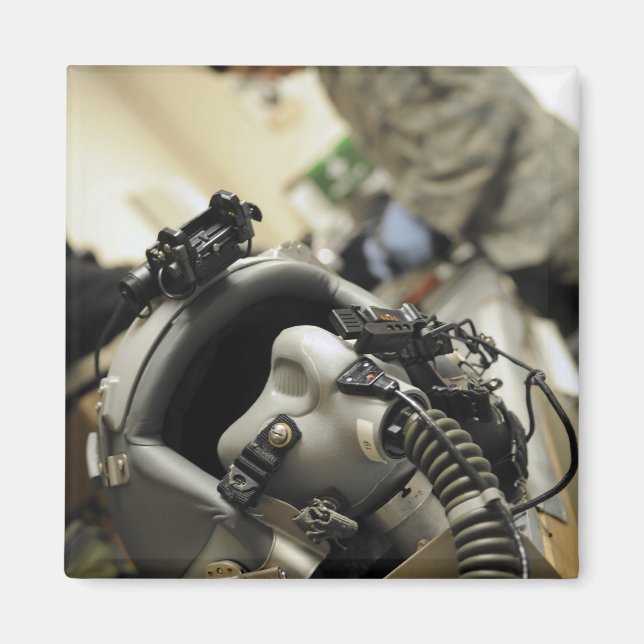 Ein vollständig montierter Helm für die Crew Magnet (Vorne)