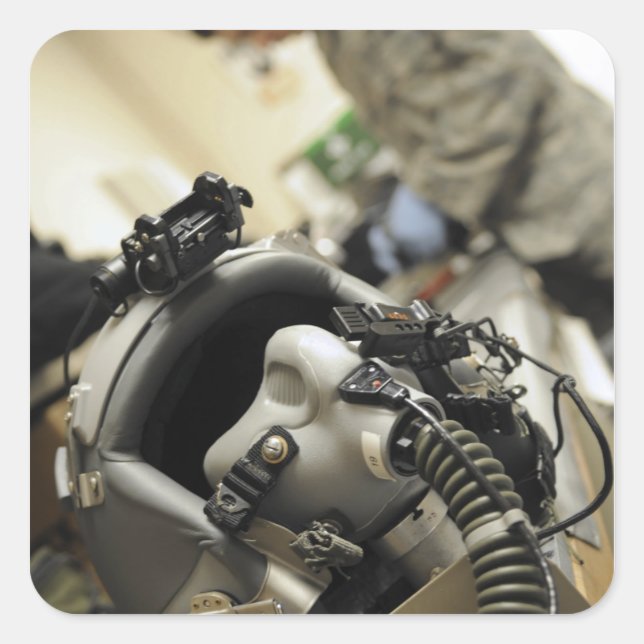 Ein vollständig montierter Helm für die Crew Quadratischer Aufkleber (Vorderseite)