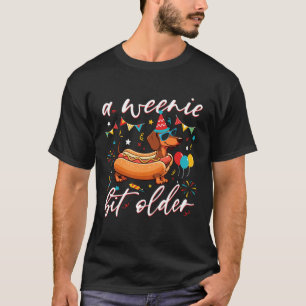 Ein Weener bisschen älter Lustiger Dachshund Hot D T-Shirt
