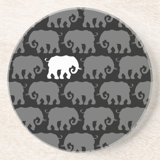 Ein weißer Elefant in einer Herde Getränkeuntersetzer (Vorne)