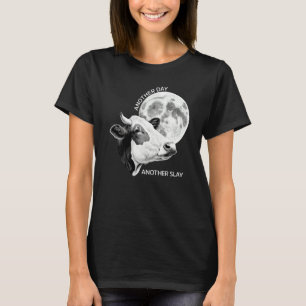 Ein weiterer Tag, ein weiterer Sieg, Kuh, Mond, Mo T-Shirt