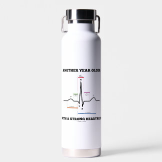 Ein weiteres Jahr älter mit einem starken Herzschl Trinkflasche