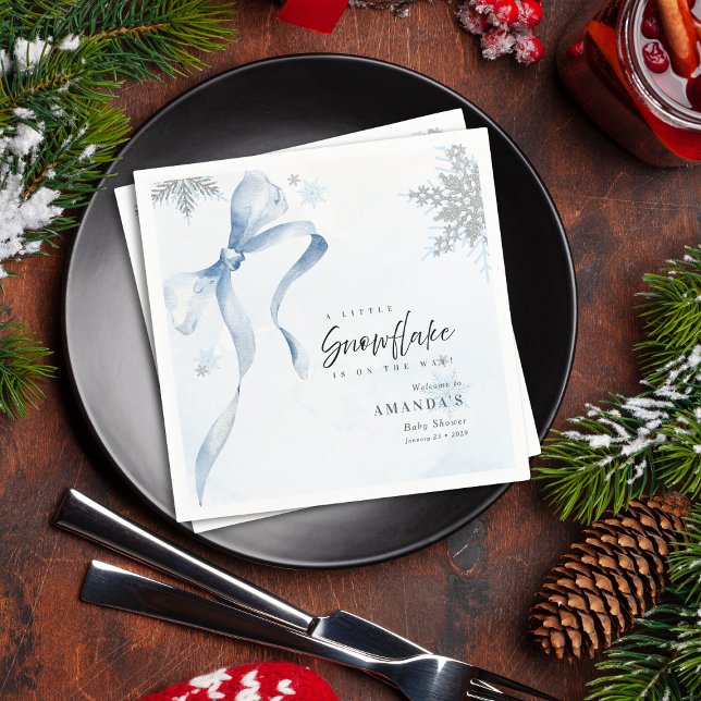 Ein wenig Snowflake Blue Bow Glitzer Babydusche Serviette (Von Creator hochgeladen)