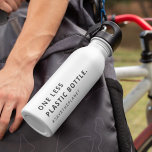 Ein weniger plastisch | Rettet den Planeten Öko mo Edelstahlflasche<br><div class="desc">Einfaches,  stilvolles "One less plastic flasche" & "#savetheplanet" Custom Quote Art Design in moderner minimalistischer Typografie. Das perfekte Geschenk oder Zubehör,  um das Bewusstsein für Umweltfragen zu verbreiten. #environment #Sustainability #climatechange #ecofriendly #savetheplanet #zerowaste #earth #nachhaltig #gogreen #recycle #Öko #plasticfree #environmental #environment_friendly #sustainable #sustainable #globalwärming #climate #pollution #reuse #erhaltung</div>
