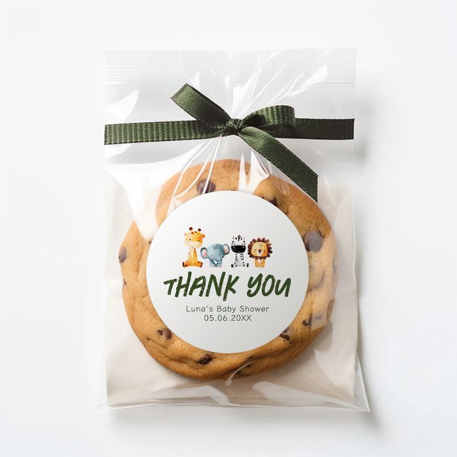 Ein wilder ist unterwegs Safari Baby Gefallen Stic Runder Aufkleber (Von Creator hochgeladen)