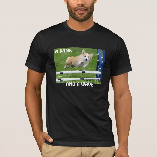 EIN WINK UND EIN WELLEN-AGILITYCORGI T-Shirt (Vorderseite)