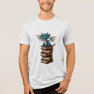 Ein winziger Drache mit übergroßen Augen, der auf Tri-Blend Shirt