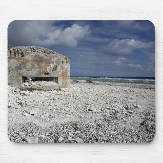 Ein zerbröckelnder Bunker Mousepad (Vorne)
