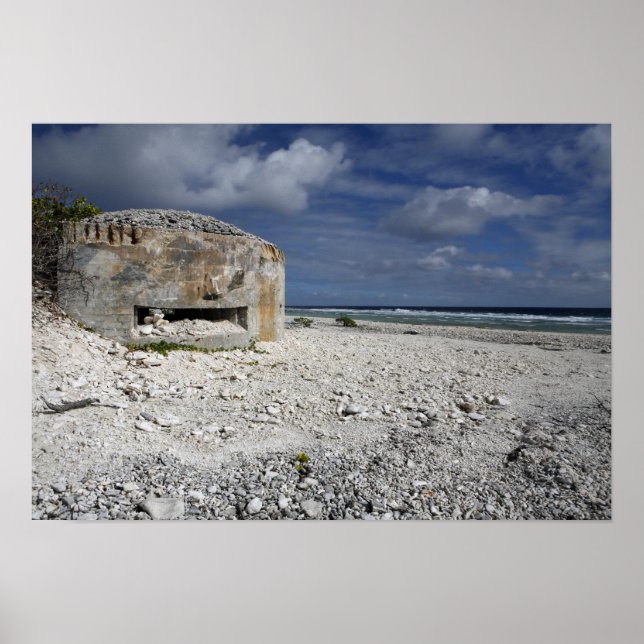 Ein zerbröckelnder Bunker Poster (Vorne)