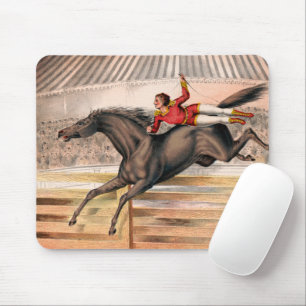 Ein Zirkuskünstler auf einem Sprungpferd Mousepad