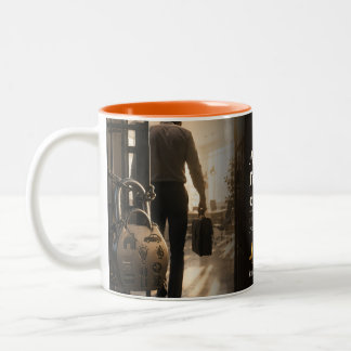 Ein Zitat auf einem gemütlichen Zellenbecher Zweifarbige Tasse